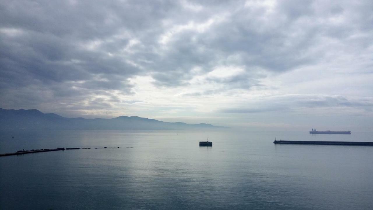 Seafront Penthouse Leo Apartment กาลามาตา ภายนอก รูปภาพ