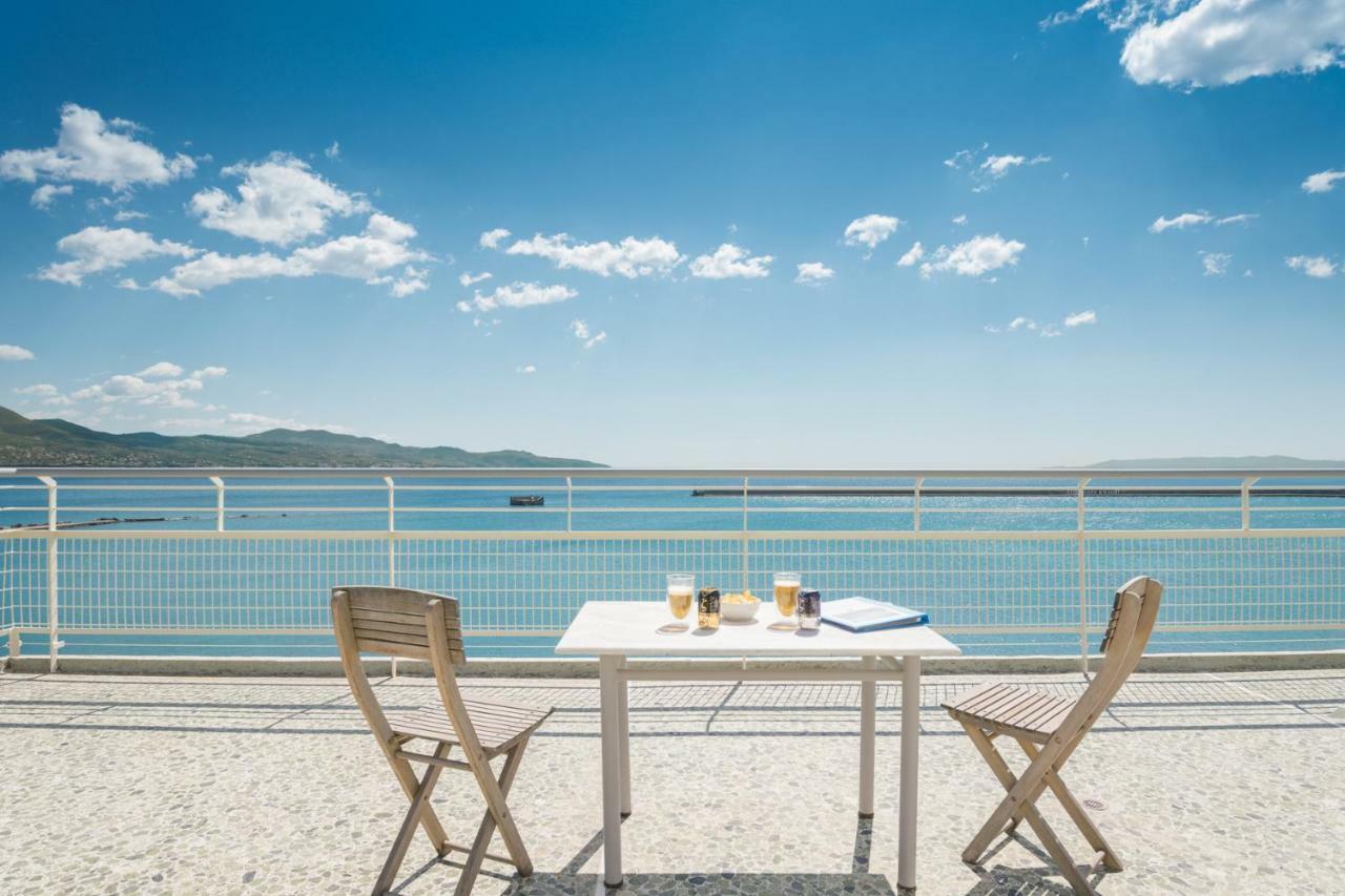 Seafront Penthouse Leo Apartment กาลามาตา ภายนอก รูปภาพ